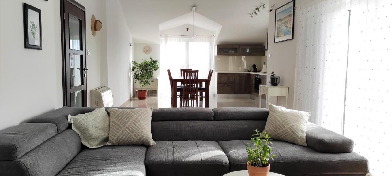 Lux Apartments Vodice Eksteriør bilde