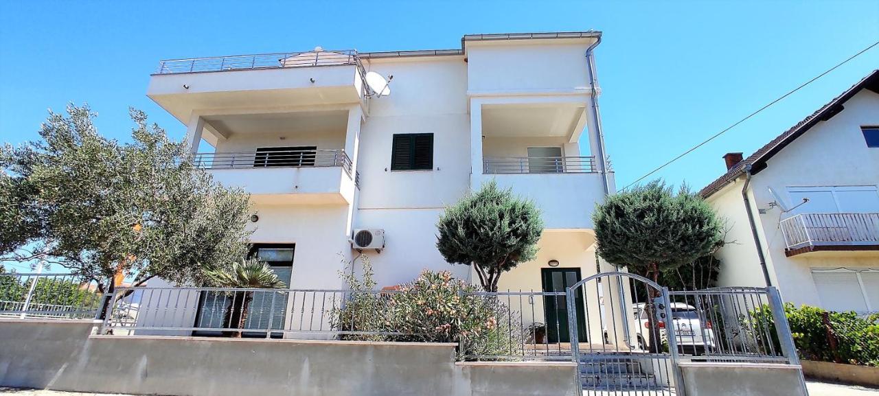 Lux Apartments Vodice Eksteriør bilde